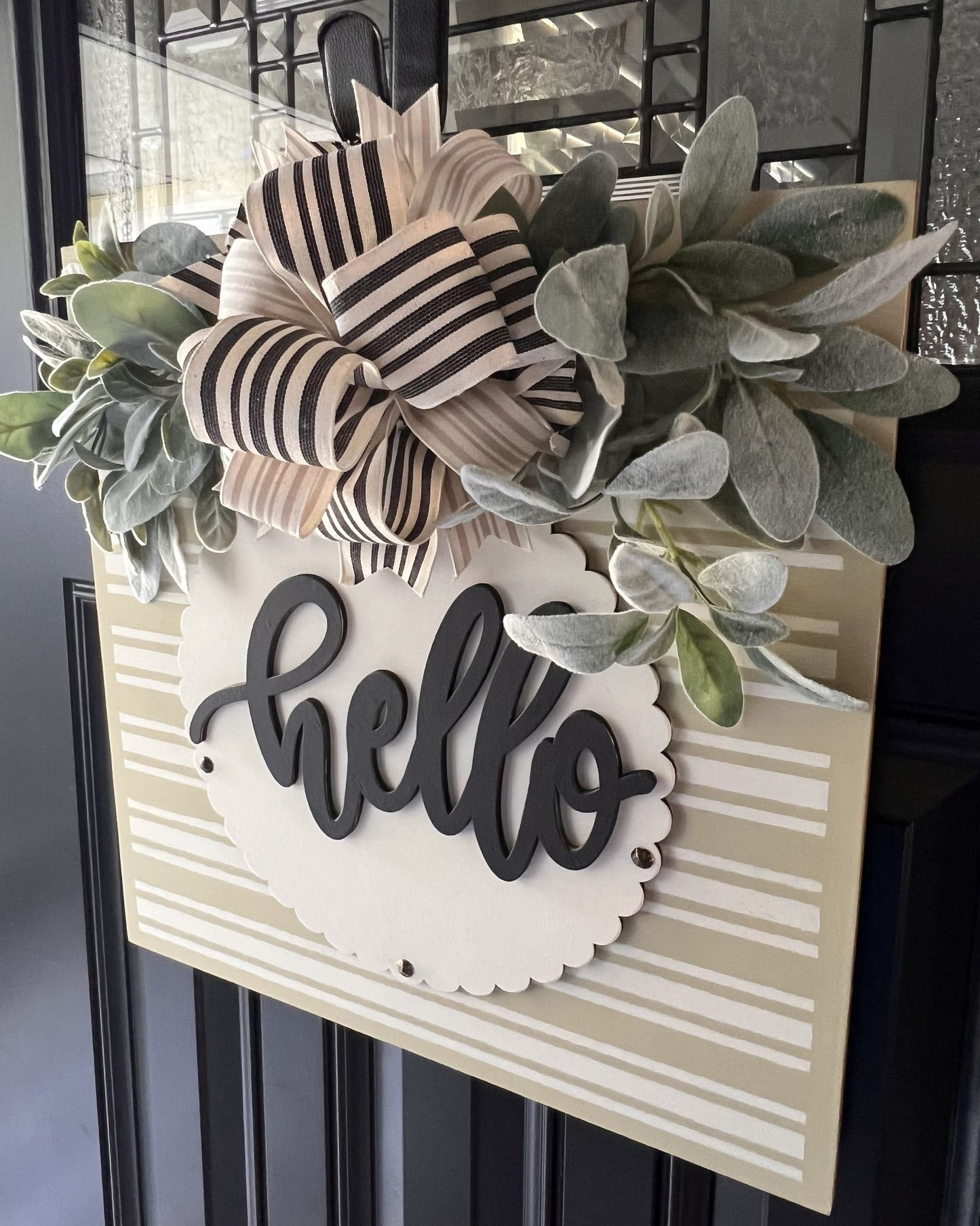 hello sign with scalloped insert- stripped with lambsear and designer bow