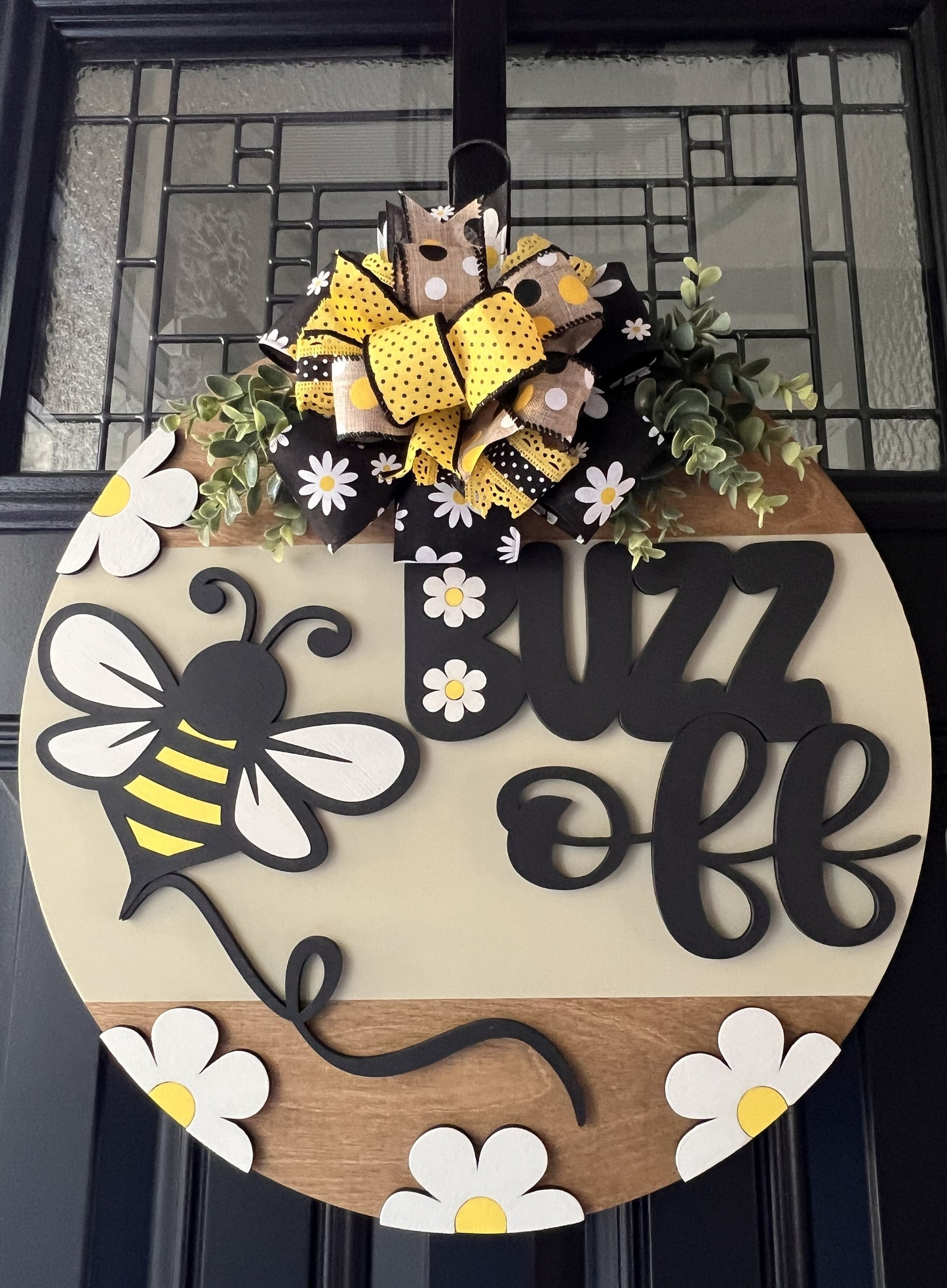 handmade bee door hanger with daisies summer decor