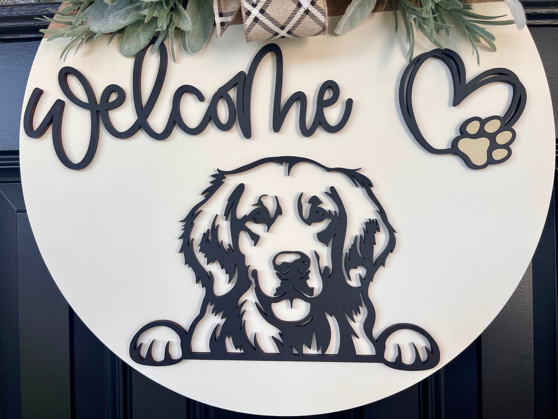 Personalized Golden Retriever home décor sign with bow and greenery.  Custom Breeds available. 