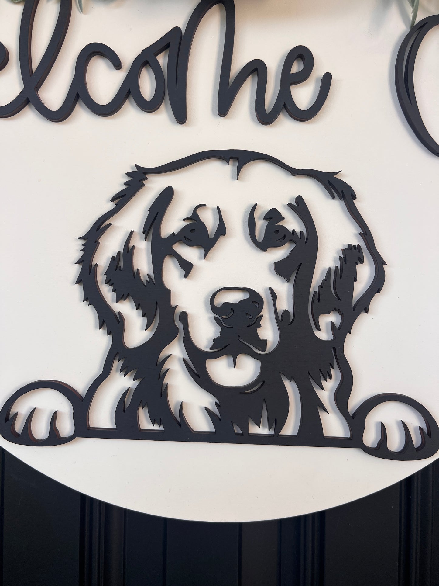 Laser-cut Golden Retriever door hanger for dog lovers.