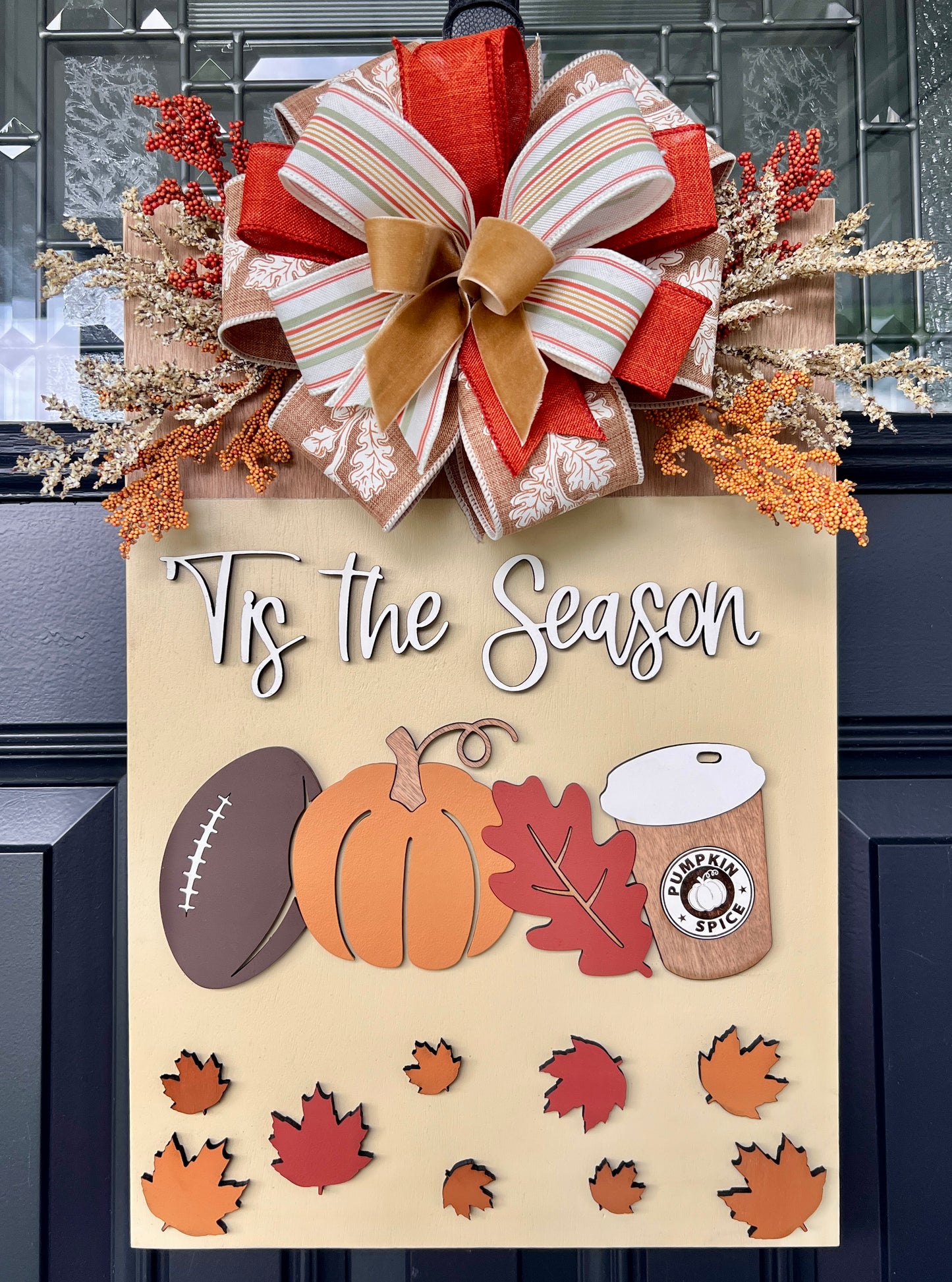 'Tis the Season fall door hanger - straight on view